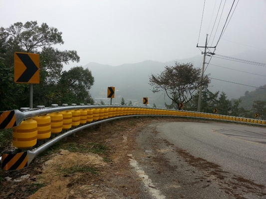 Купить High Corrosion Resistance Highway Guardrail Roll Forming Machine for Highways Construction Sites online manufacture