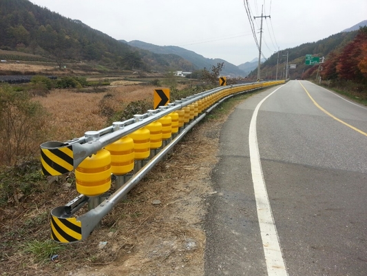 Купить Corrosion Resistance High Highway Roller Barrier for Mountain Roads Roller Size Diameter 245/350 Mm online manufacture