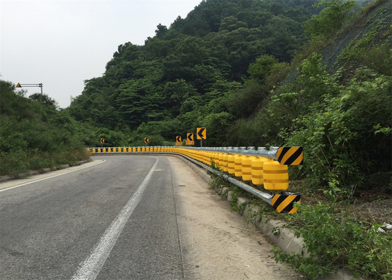 Безопасность дорожного движения ЭВА ведра вращающаяся бочка Rolling Guardrail Barrier Стандарт ISO CE