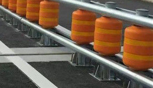 Хорошая цена Length 2000 Mm Safety Roller Barrier Yellow With Black Stripes Impact Resistant Industrial Safety Barrier for Workspaces онлайн