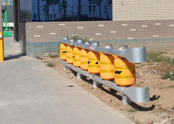 Хорошая цена Accessories Yellow With Black Stripes Highway Safety Facility Offering Road Safety Equipment for Traffic Control and Management онлайн