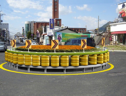 Хорошая цена Length 2000 Mm Safety Roller Barrier Made from Foam Wheel Material Yellow with Black Stripes Offering Safety Barriers and Visual Alerts онлайн
