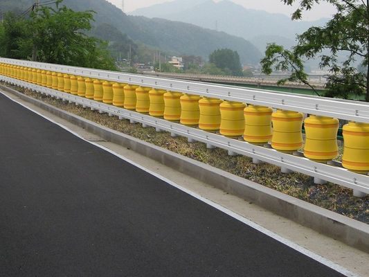 Хорошая цена Yellow Rolling Guardrail Barrier Featuring EVA Rollers and Q235 Steel Construction Panel Height 1.2m Ideal for Temporary Safety Fencing онлайн